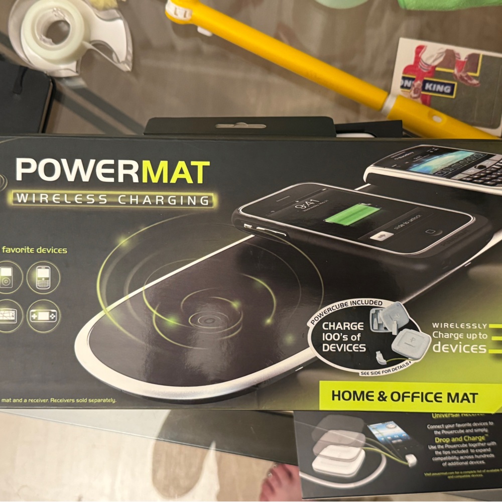 PowerMat wireless charging “Home & Office Mat”. 3 devices at once-all manufacts